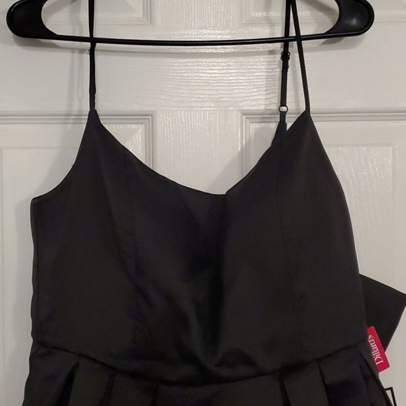 Full length black prom dress - Picture 2 of 6